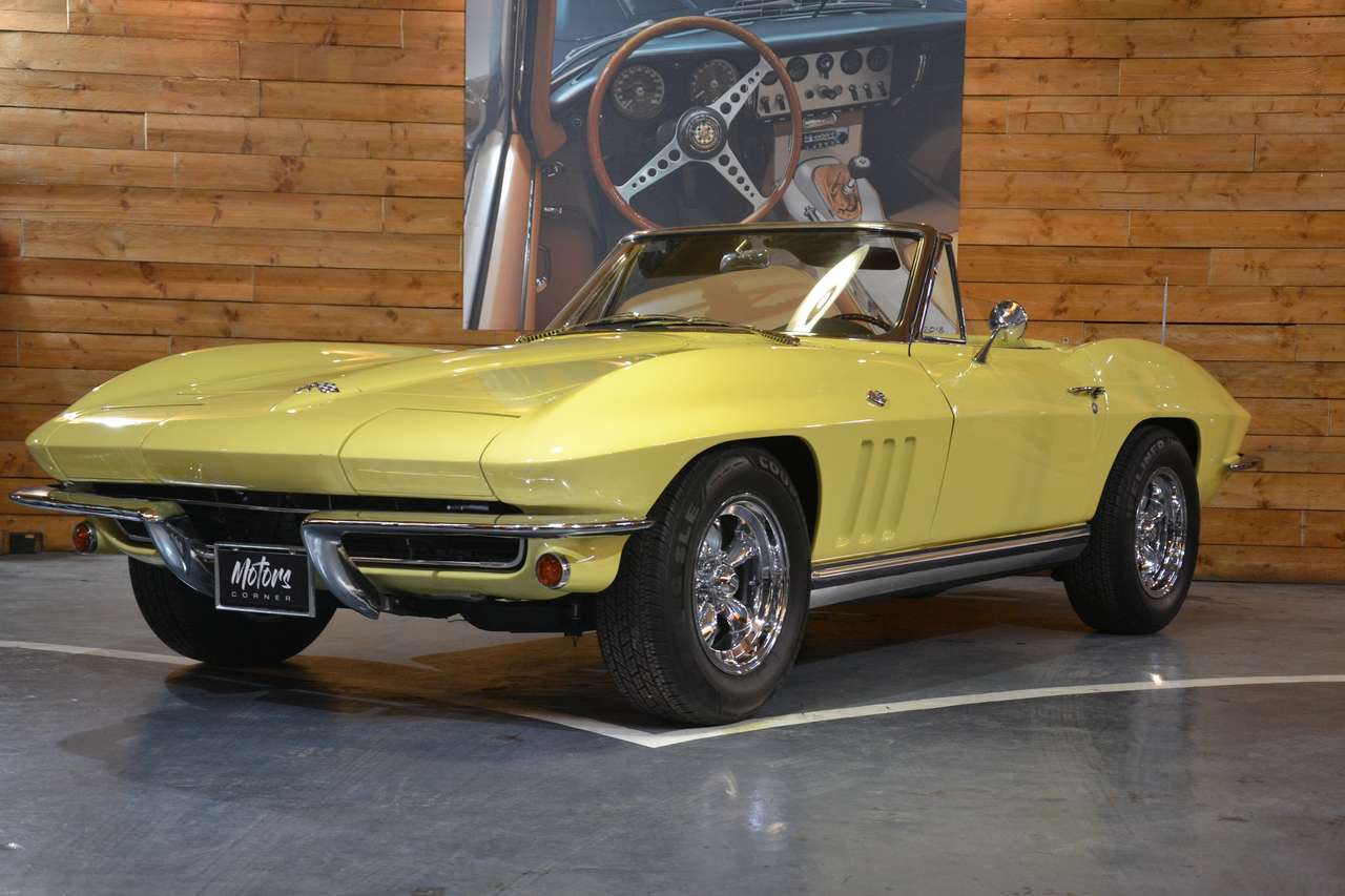 Classic cars CHEVROLET Corvette C2 Stingray for sale