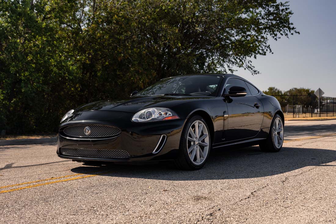 Classic cars JAGUAR XKR Coupe &ndash; 5.0L Supercharged V8  510 HP for sale