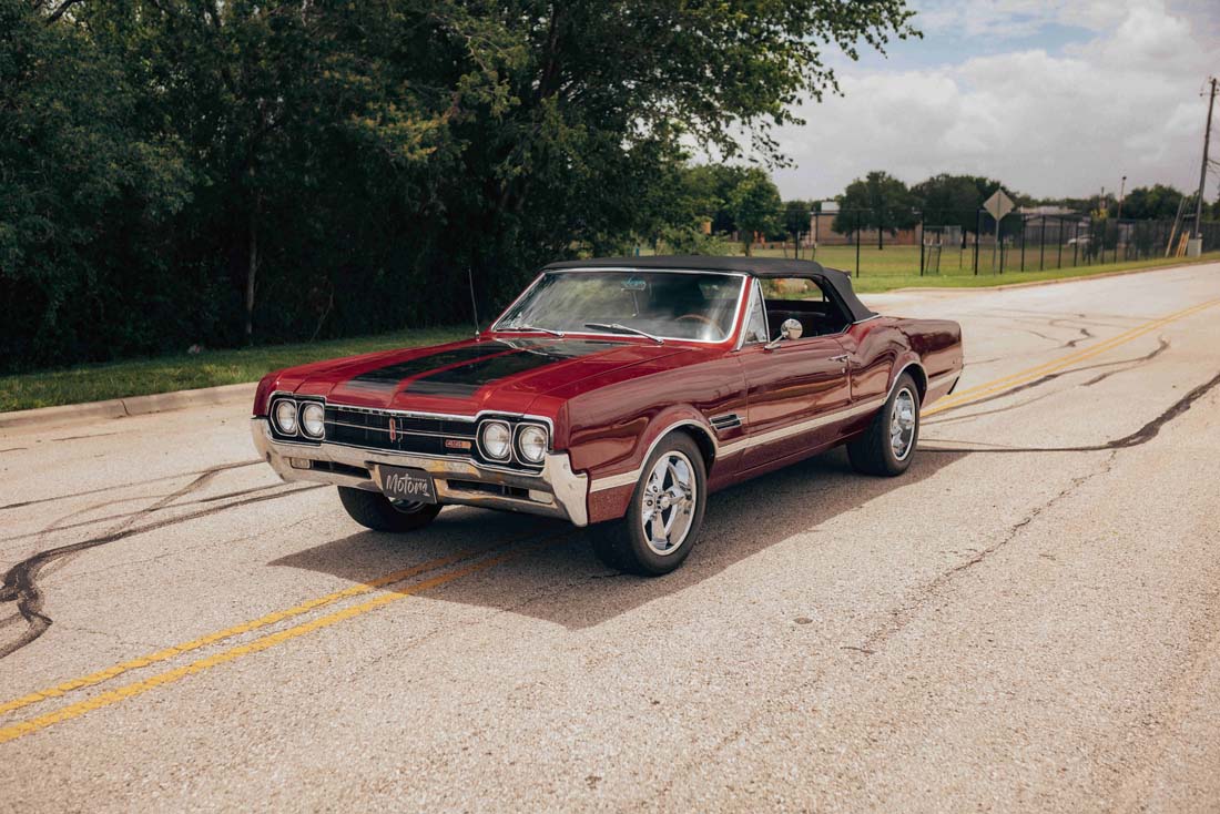 Classic cars OLDSMOBILE Cutlass F85 Convertible for sale