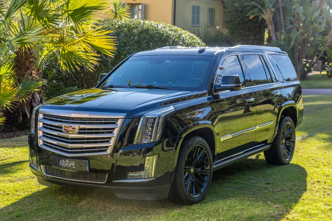 Classic cars CADILLAC Escalade V8 Platinum for sale