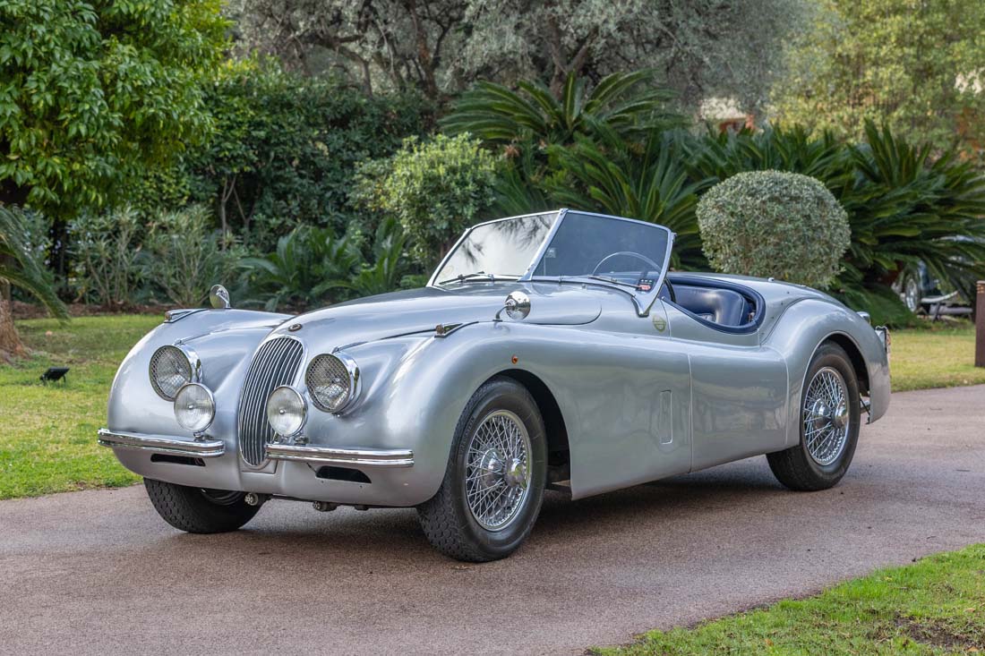 Classic cars JAGUAR XK120 1952 for sale